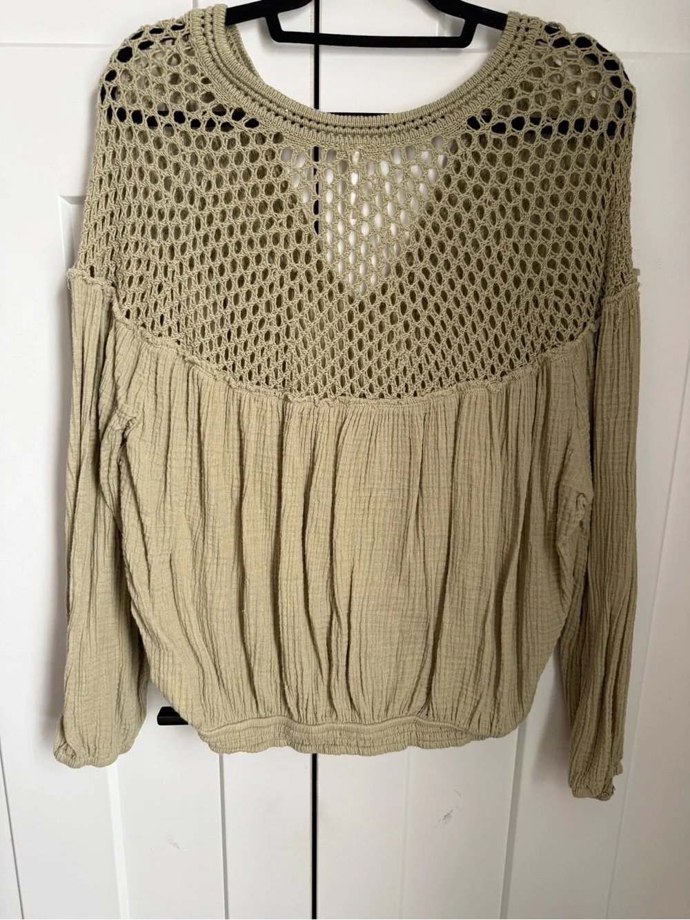 Free People Women’s Lightweight Crochet-Yoke Blouse in Olive Green. Size S. Euc.